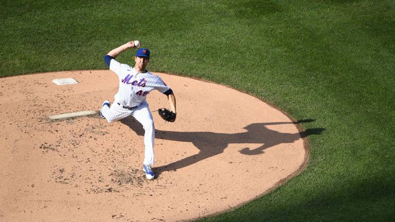 Jacob deGrom volvió al montículo y redujo aún más su efectividad de carreras limpias admitidas.