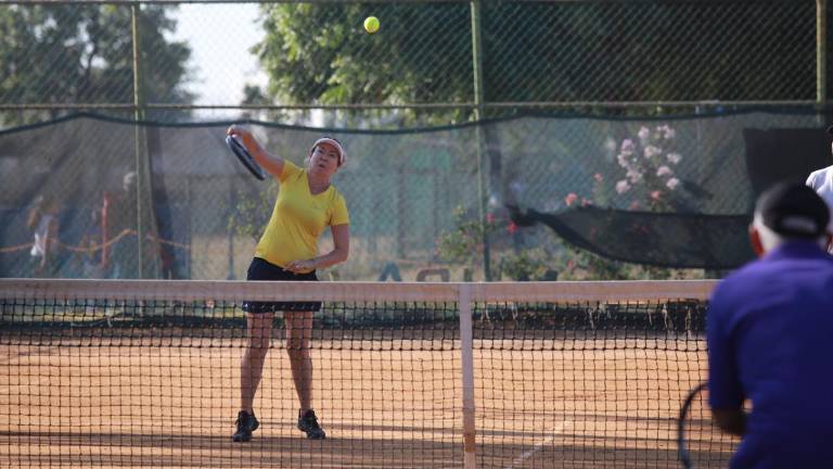 Mariela Camacho y José Maldonado caen ante Salvador Zamora y Daniel Ríos.