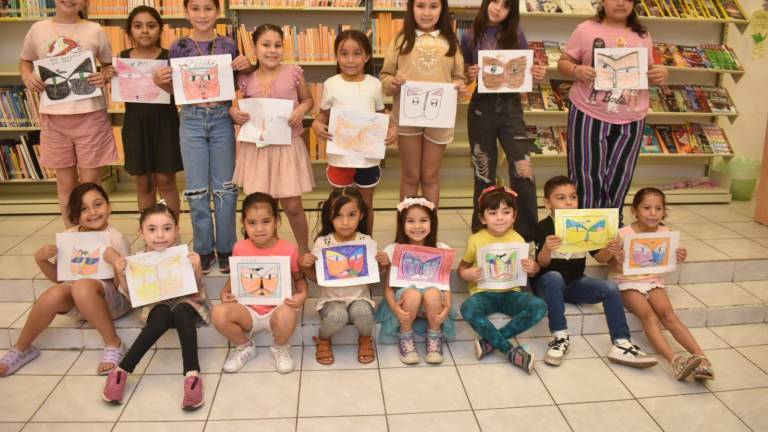 Los pequeños asistentes al taller se divirtieron haciendo dibujos.