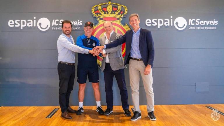 Javier Aguirre amplía hasta 2024 su contrato con el Mallorca.