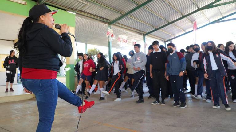 Los alumnos de la Secundaria Adolfo López Mateo recibieron la activación.