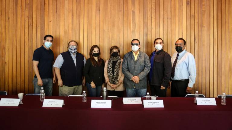 David Zatarain, Marco Antonio Rodríguez, Oralia Castro, Victoria Tatto, Lázaro Fernando, Ricardo Rodríguez y Óscar Melchor.