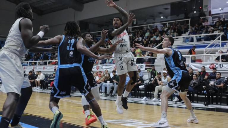Venados Basketball apretó al final, pero no pudo darle alcance a Ángeles de la Ciudad de México.