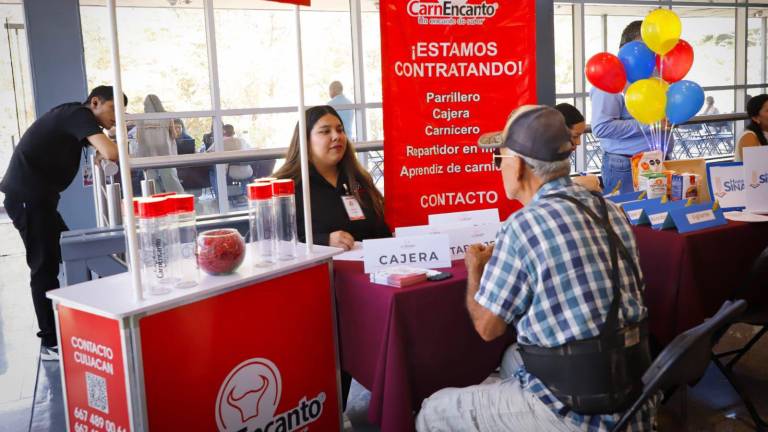 El evento se realizó en el Modular Inés Arredondo en Culiacán, y contó con la participación de funcionarios municipales y estatales.