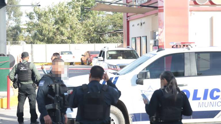 Una mujer que resultó herida de bala en un hecho ocurrido en la colonia Jacarandas, perdió la vida este jueves.