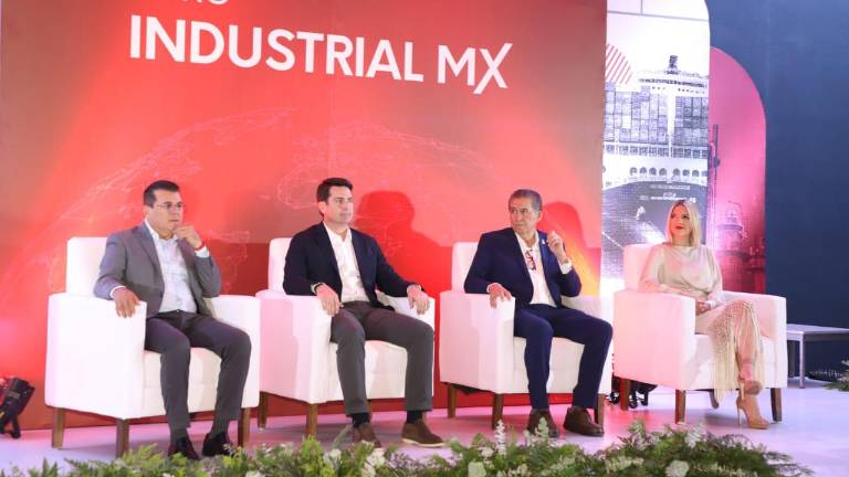 La Inauguración del Foro Industrial MX estuvo a cargo de Édgar González, Javier Gaxiola, Feliciano Castro y Estrella Palacios.