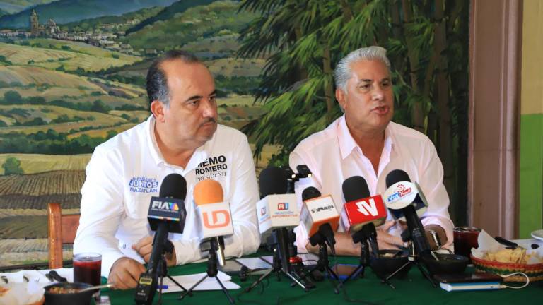 Guillermo Romero y Alejandro Rojas anunciaron las adhesiones de ex militantes de Morena a la campaña del primero, candidato a la Alcaldía de Mazatlán.