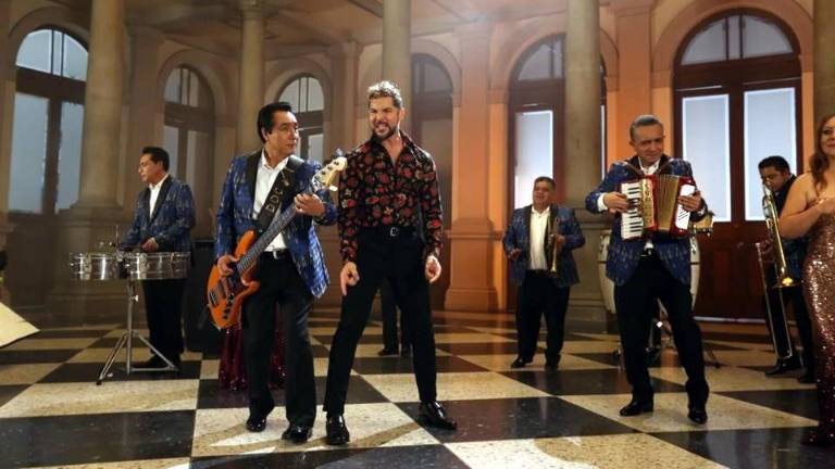 David Bisbal arma la fiesta con la cumbia Quiero ser ese hombre.