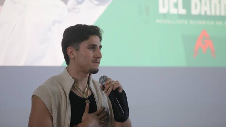Marco Alonso Verde Álvarez exhortó a los jóvenes a tener un objetivo claro para cumplir sus sueños.