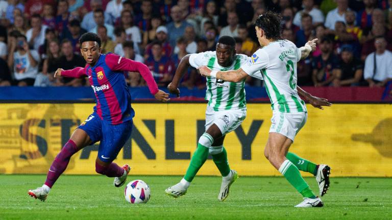 Barcelona golea al Betis.