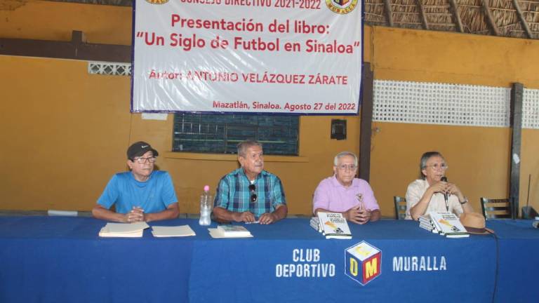 El Club Muralla es la sede de la presentación de la obra “Un siglo de Futbol en Sinaloa”.