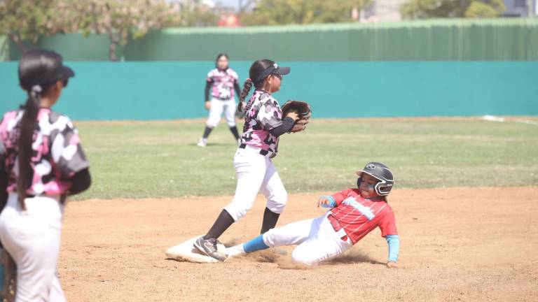 Mazatlán tuvo un contundente inicio de Estatal ante Liga Colhuacan.