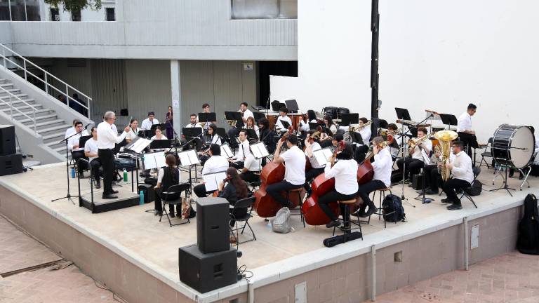 La Banda Sinfónica Juvenil del Estado durante su concierto.