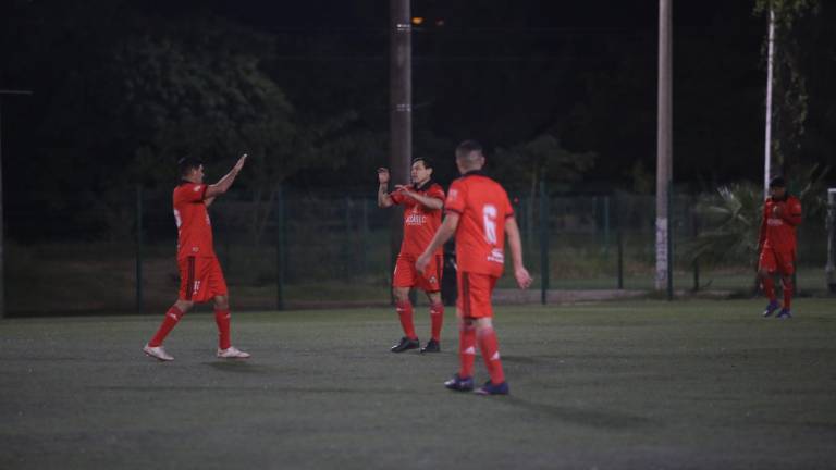 Rojos se lleva el título absoluto.
