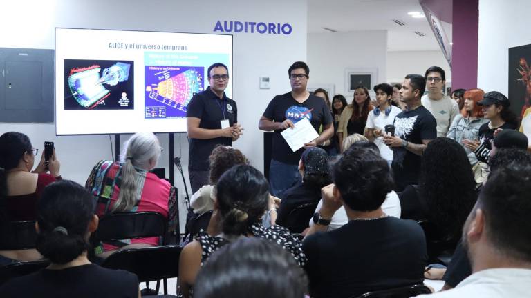 Este año los aficionados a la astronomía pudieron observar planetas como Venus, Júpiter y Saturno.