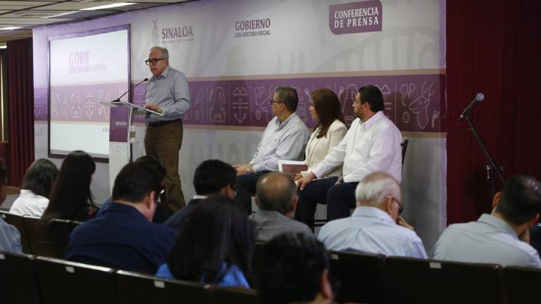 El Gobernador de Sinaloa Rubén Rocha Moya informó que en septiembre iniciaría la construcción del tren “El Sinaloense”.