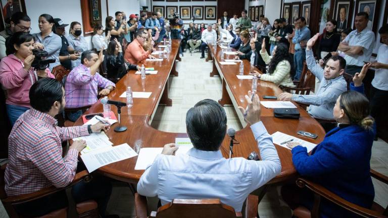 Sesión de Cabildo de Culiacán donde se aprobó que una calle de la ciudad lleve el nombre del beisbolista Óliver Pérez.