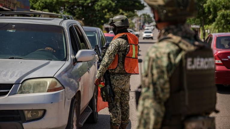 La presencia militar en las calles de Culiacán ha dejado más descontentos en la ciudadanía que sensación de paz.