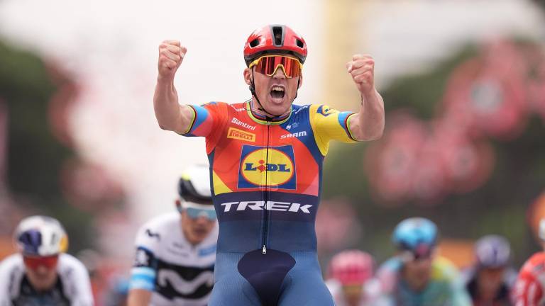 Mads Pedersen es el primer líder en el Giro de Italia 2025.