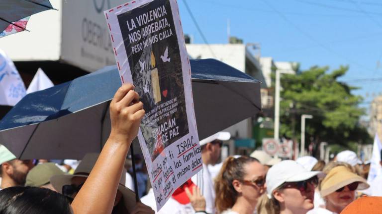La marcha involucró a diversos sectores de la sociedad que piden paz en Sinaloa.