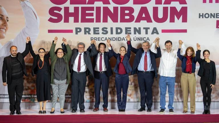 Conferencia de prensa de Claudia Sheinbaum donde presenta a su equipo de precampaña.