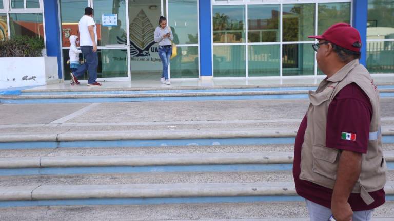Este sábado se está vacunando contra el Covid a niños de 5 a 11 años, primera y segunda dosis, en el Polideportivo de la UAS en Mazatlán.