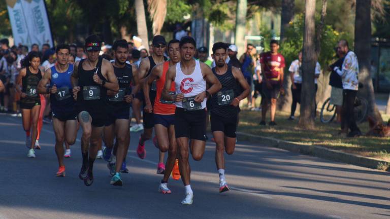 La carrera logró reunir a 300 competidores.