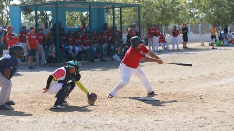 El bateo de Manzaneros de Ciudad Cuauhtémoc, Chihuahua fue determinante para coronarse en la categoría 50 años y más.