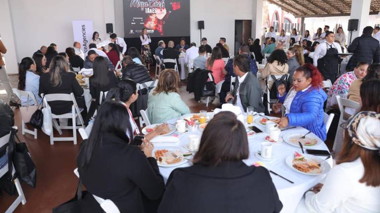 Desayuno ofrecido a touroperadores para dar a conocer la gastronomía y los atractivos de Mazatlán.