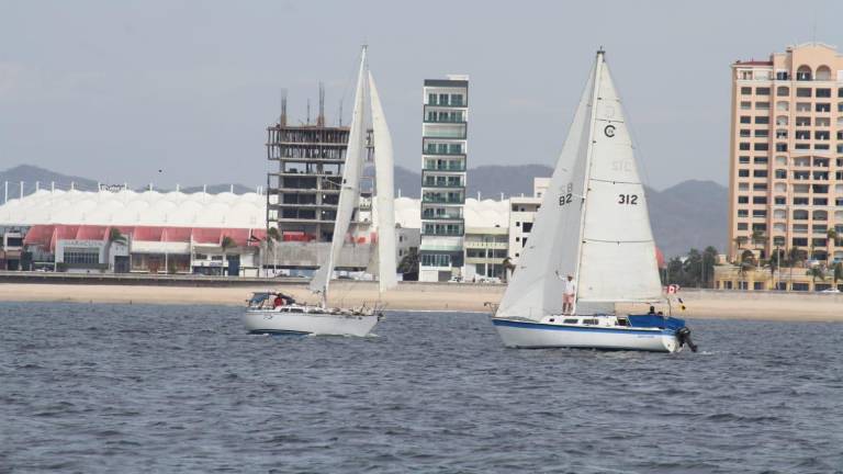 Los veleros darán una exhibición al público que se reúna en el Malecón de Mazatlán.