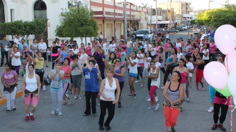 Se pide a los participantes colaborar con la causa.