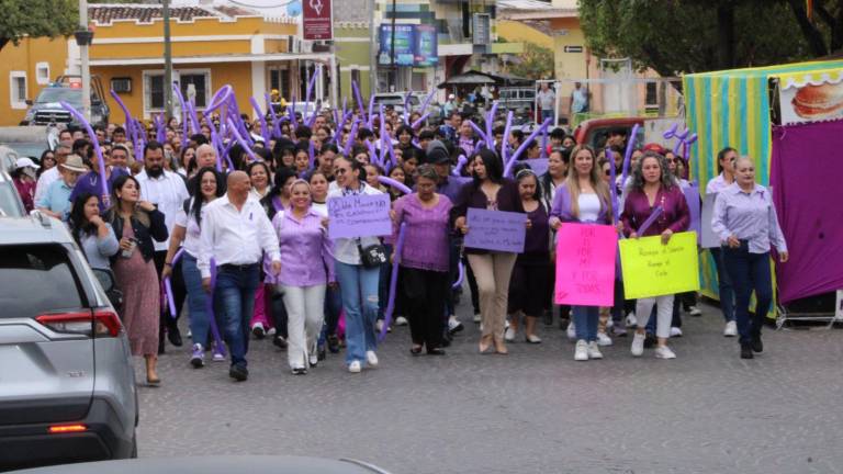 En Rosario celebran con marcha el Día Internacional de la Mujer, que se conmemora este sábado.
