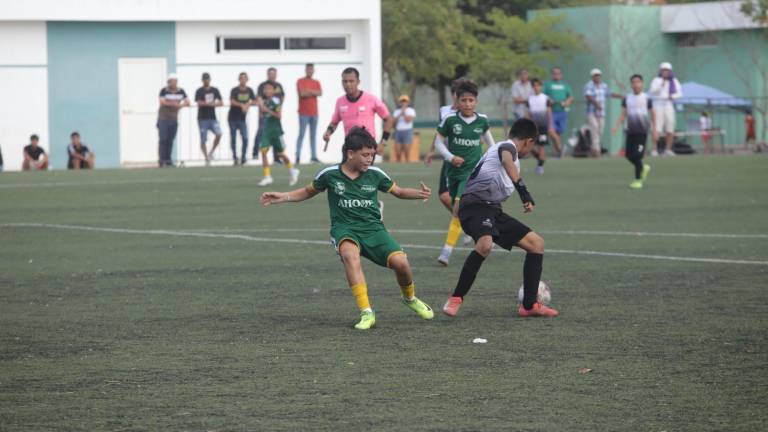 Ahome derrota a Mazatlán en la final.