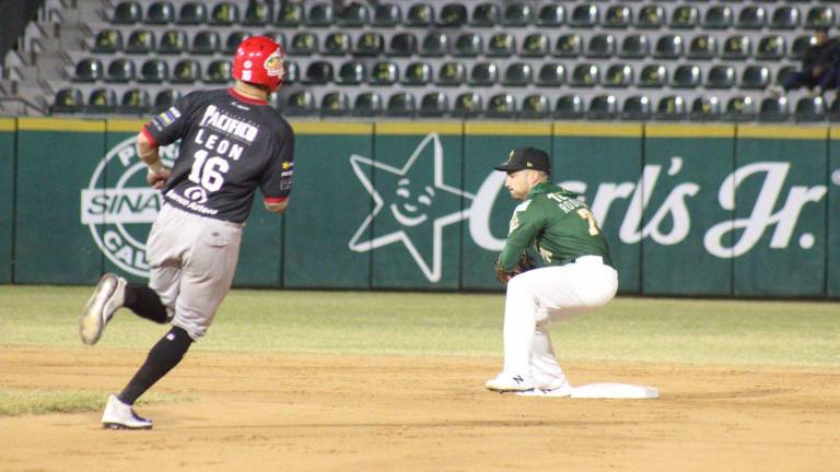 Maxwell León busca llegar a la intermedia, por Venados de Mazatlán.