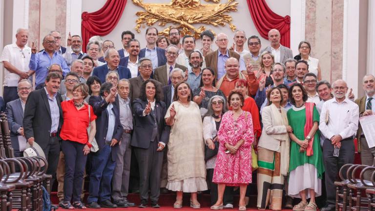 El encuentro fue a puerta cerrada en el Palacio de Minería de la UNAM.