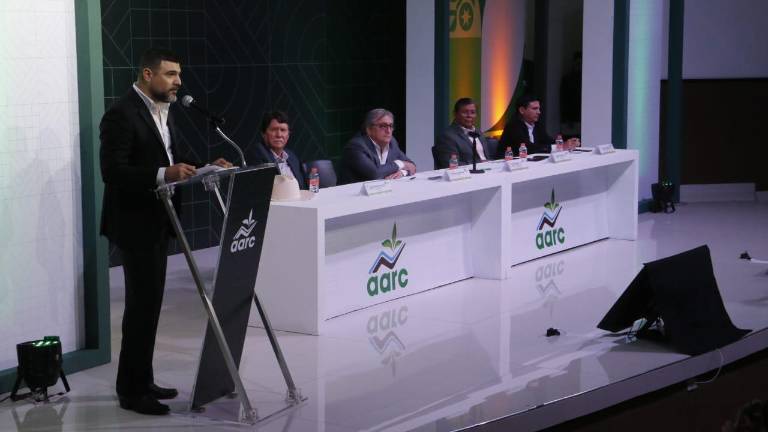 Enrique Riveros Echavarría presentó su segundo informe de actividades al frente de la Asociación de Agricultores del Río Culiacán.