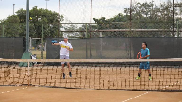 Roy Castro y Ernesto Rosales se llevan la corona en la Dobles ‘E’ Varonil.