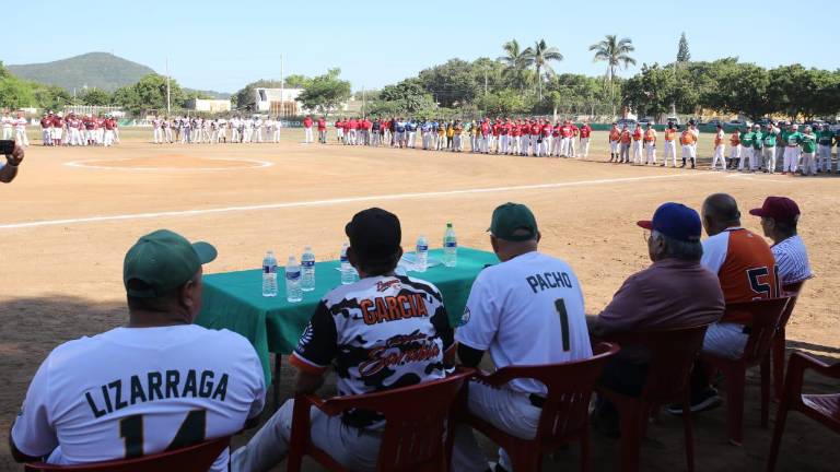 La ceremonia de inauguración se realizó en el Club Deportivo Polluelos.