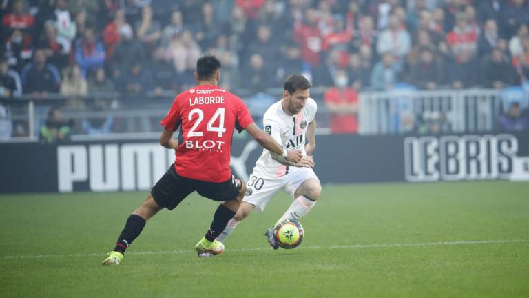 Lionel Messi tuvo una buena actuación, pero no pudo ayudar al triunfo de su equipo.