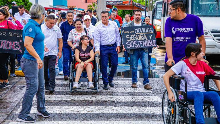 Las autoridades municipales celebraron el Día Mundial del Peatón e hicieron un llamado a tener respeto.
