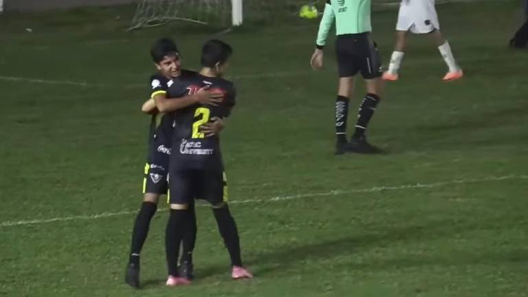 Murciélagos de Los Mochis se impuso a Atlético Unión en Escuinapa.