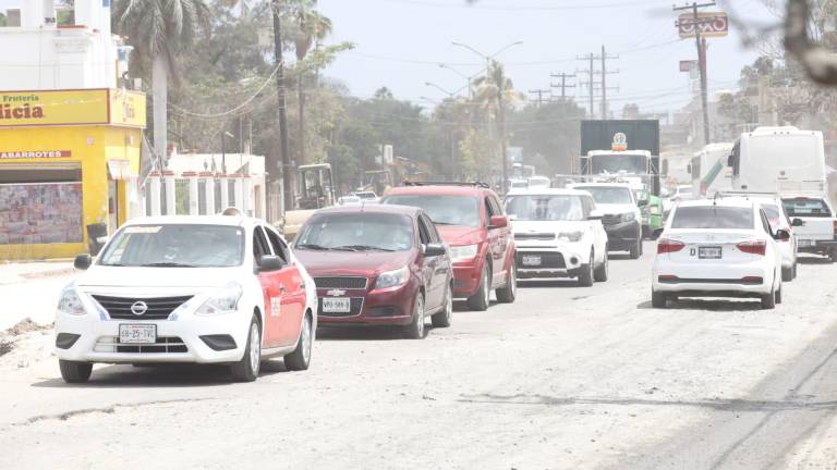 El flujo vial se vuelve lento en esa zona de la ciudad.