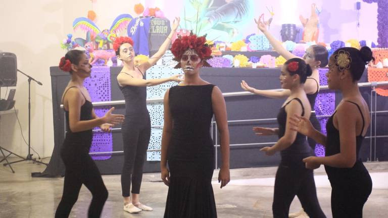 Artistas se sumaron a la celebración del Día de Muertos.