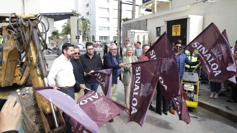 Rocha Moya y funcionarios dieron el banderazo de inicio.