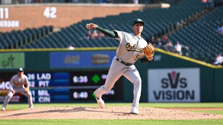 Adrián Martínez tuvo destacado debut en las Grandes Ligas.