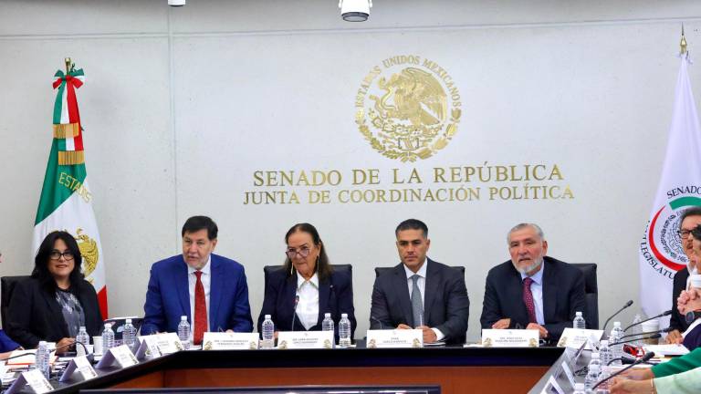 Omar García Harfuch, Secretario de Seguridad y Protección Ciudadana, en reunión con la Junta de Coordinación Política del Senado.