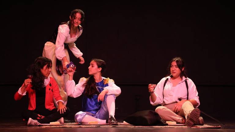 El Taller de Teatro lo dirige el maestro Gustavo Enríquez.