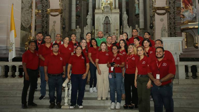 Directivos y colaboradores dan gracias a Dios por la labor que se ha desarrollado en 51 años este rotativo.