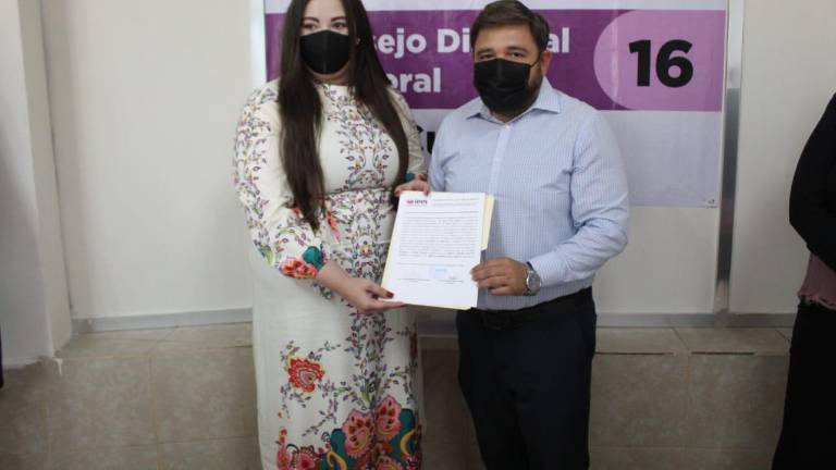 El Diputado Marco Antonio Zazueta Zazueta recibió su constancia de mayoría y validez del Distrito 16.