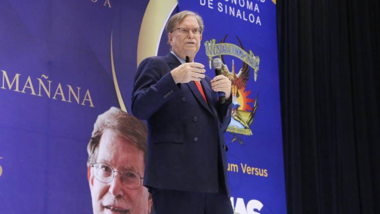 George Smoot, Premio Nobel de Física en 2006, ofrece una conferencia en la UAS.